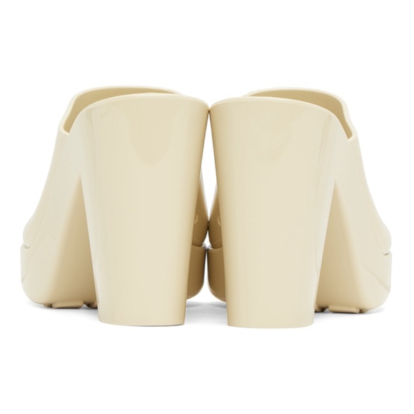 BOTTEGA VENETA
Beige Rubber Heeled Sandals - Picture 2 of 13